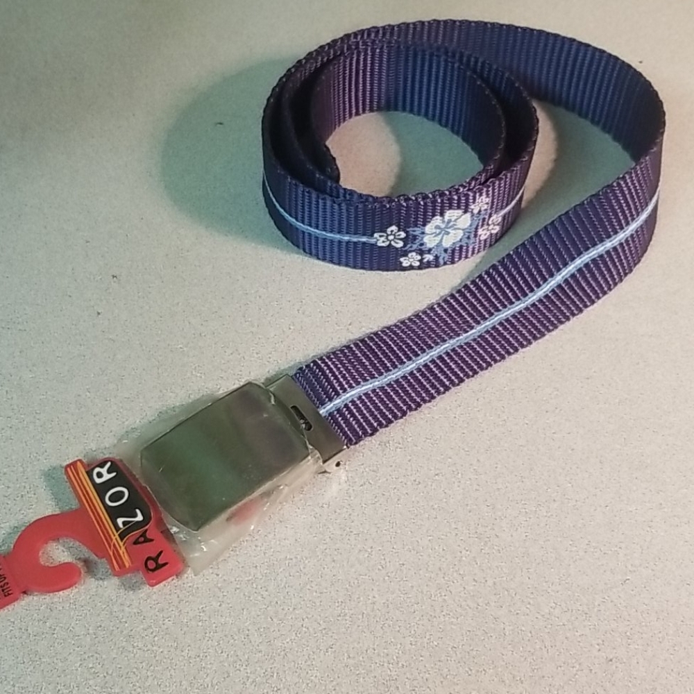 3 Razor Cloth Belts - Picture 2 of 5